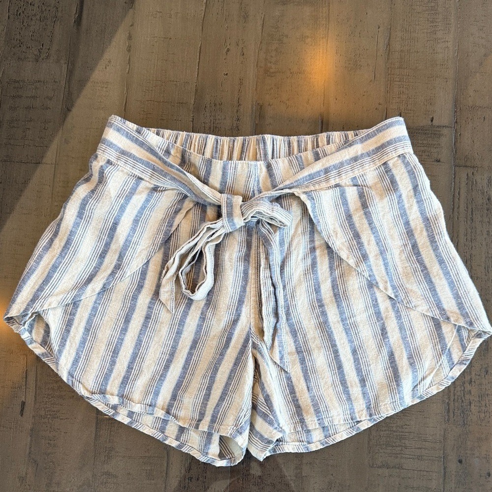 Patagonia Garden Island Shorts blue & Cream Striped Tie Design. Size XS. Stretch